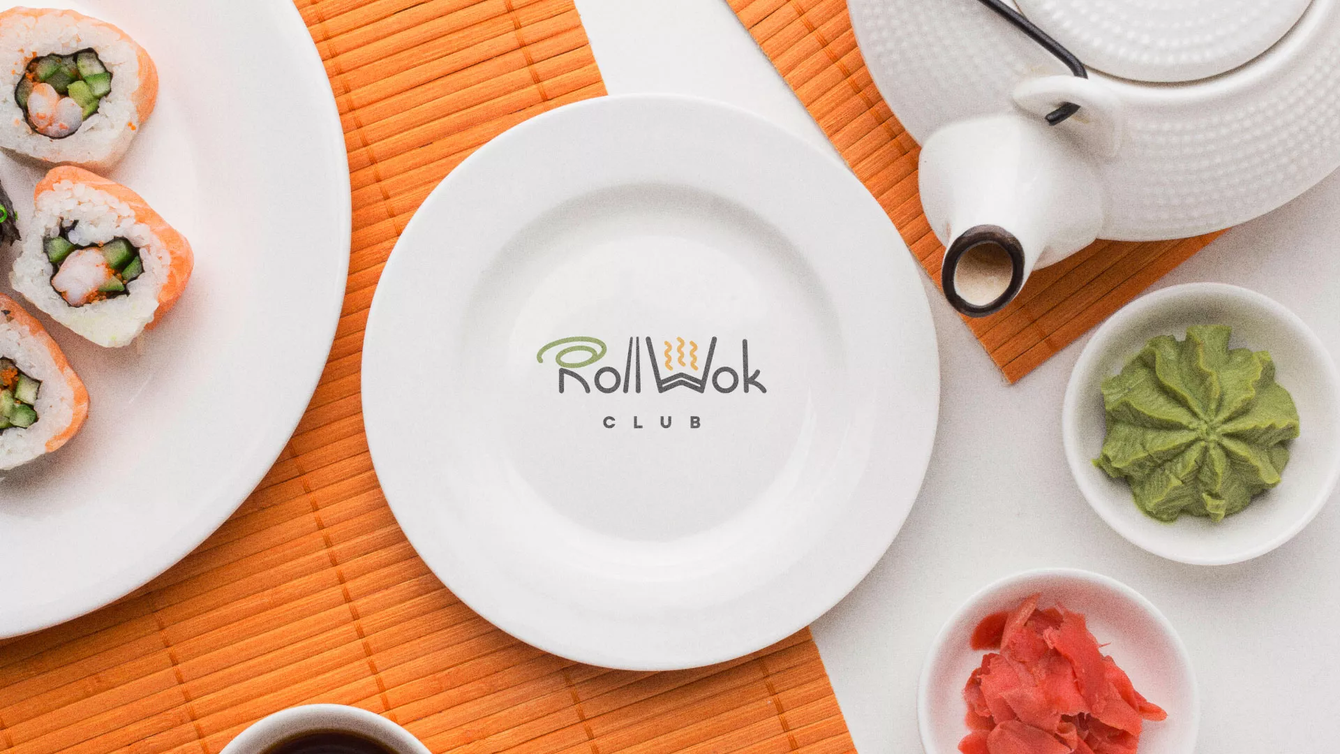 Разработка логотипа и фирменного стиля суши-бара «Roll Wok Club» в Весьегонске